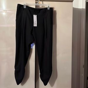 Black woven pant